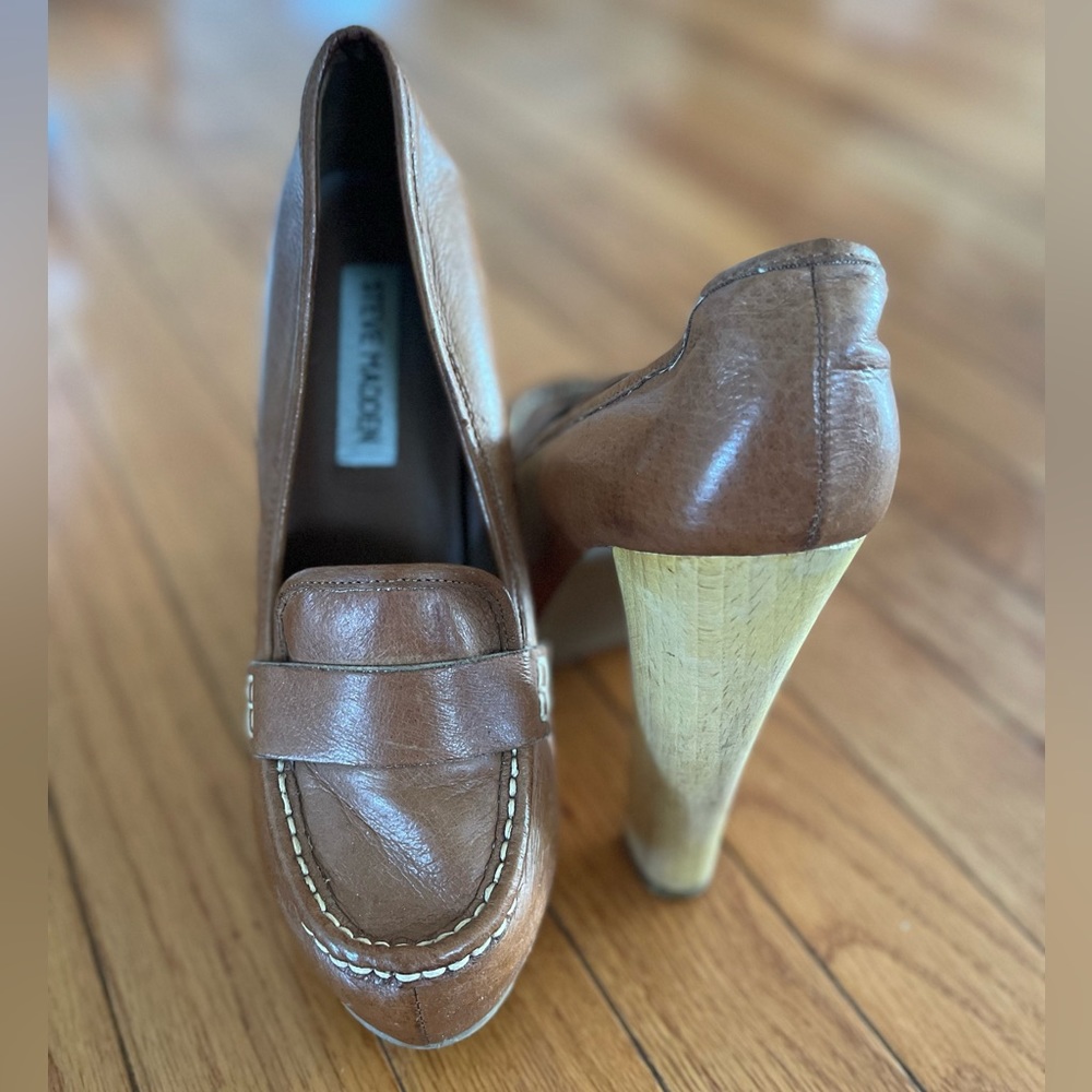 STEVE MADDEN ANNE LEATHER PLATFORM LOAFER WOOD HEEL PUMP